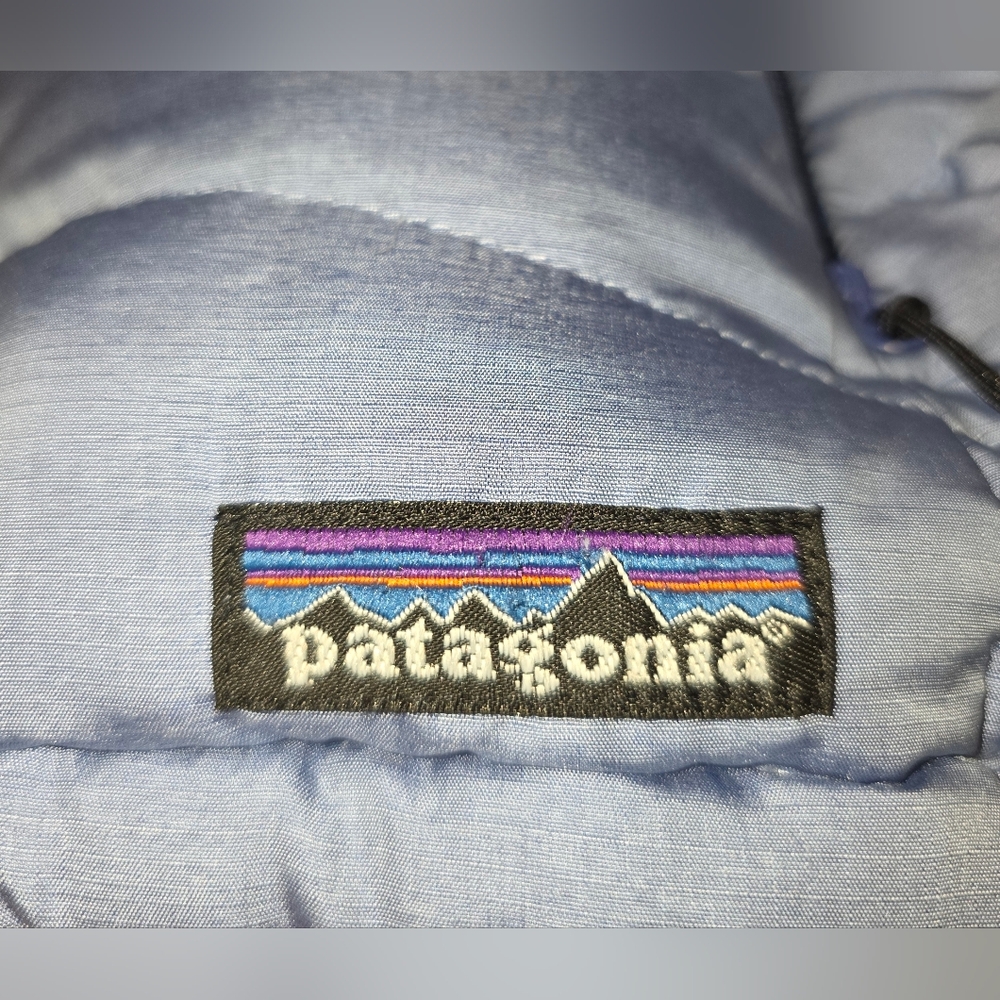 Patagonia Women’s Goose Down Puffer Jacket -Size XS- EUC (worn once) 🩵 - Picture 3 of 4